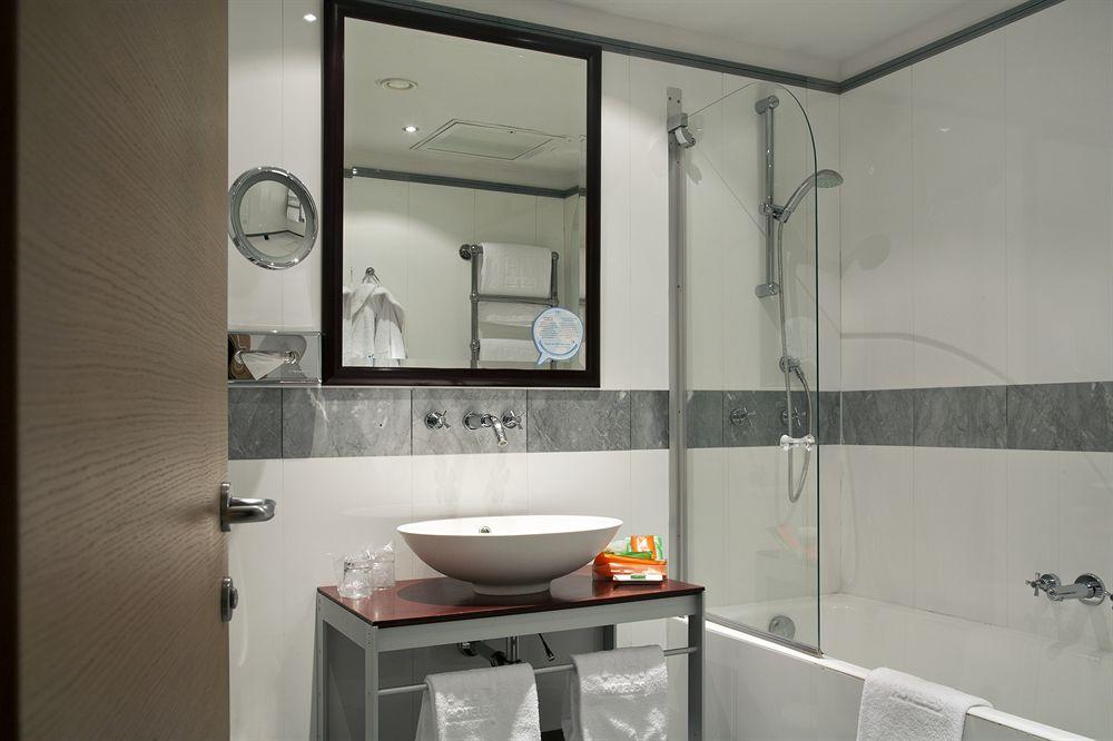 Nh Milano 2 Hotel