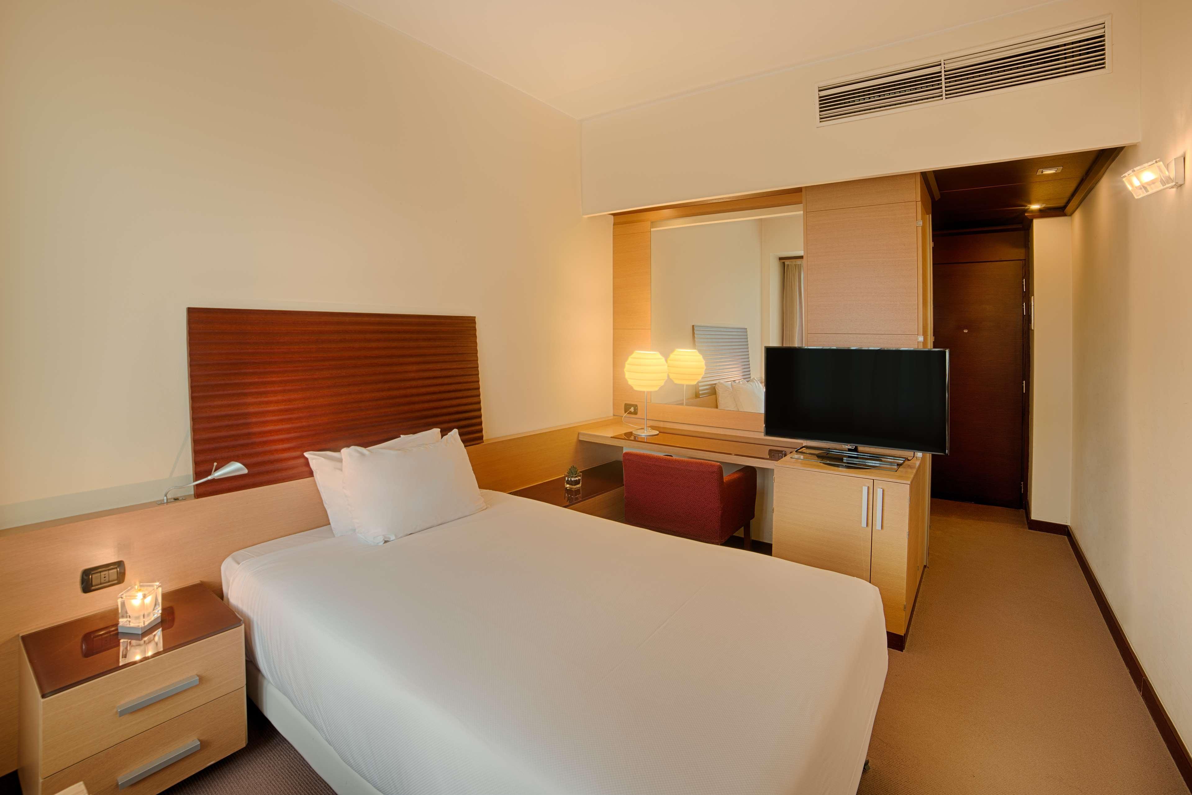 Nh Milano 2 Hotel