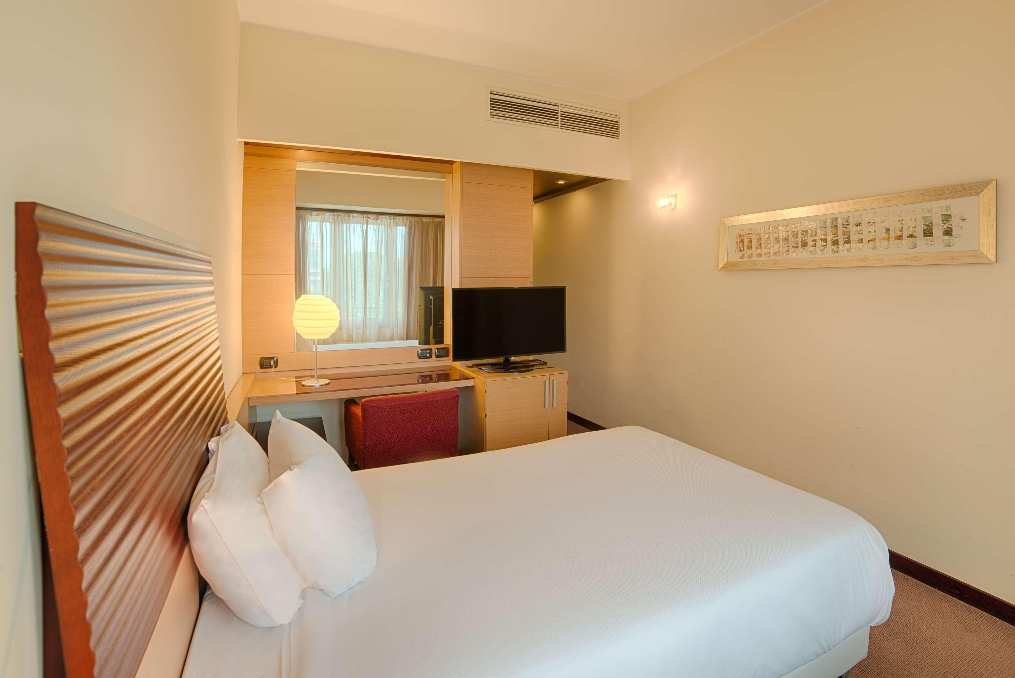 Nh Milano 2 Hotel 4*