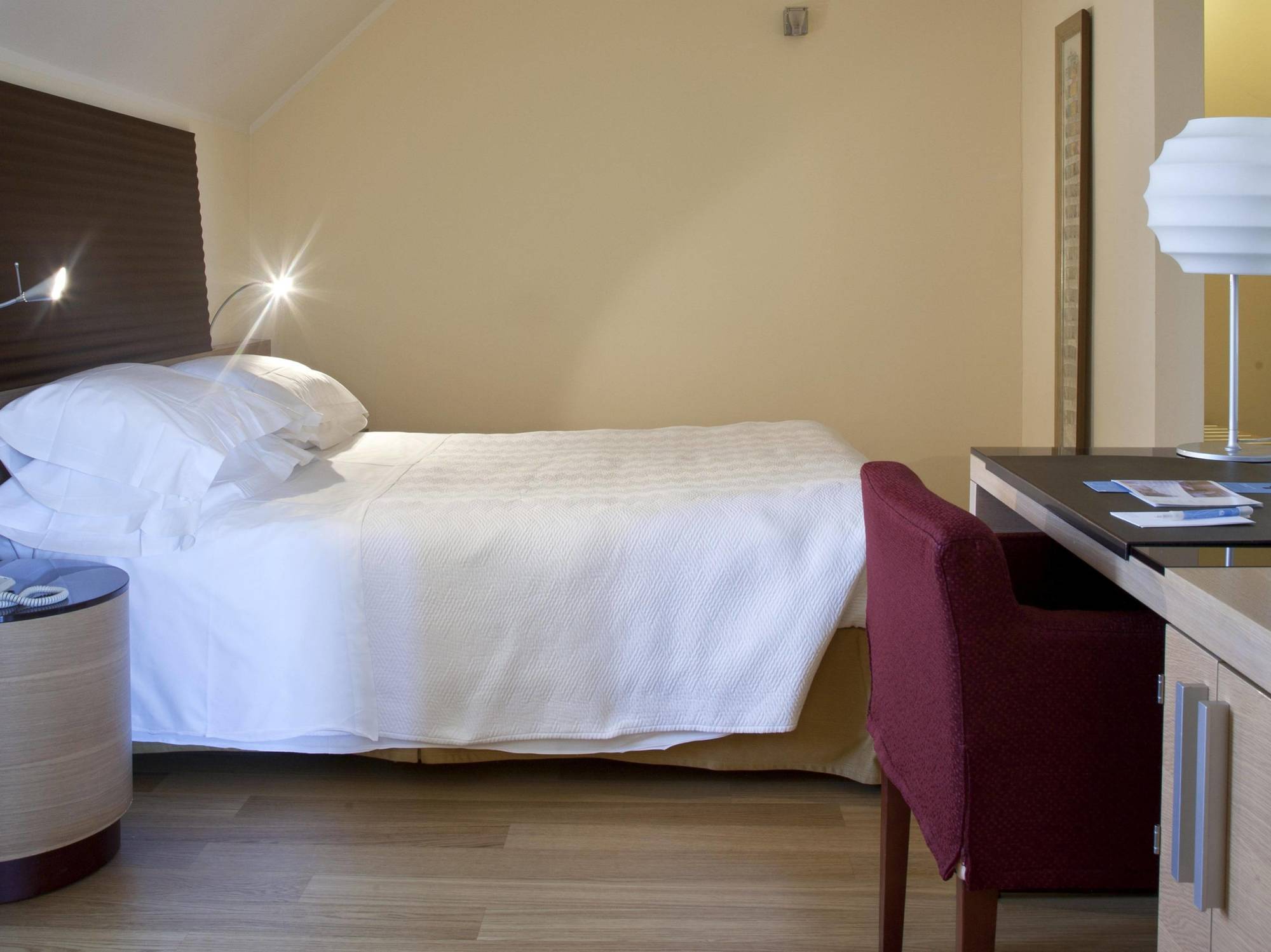 Nh Milano 2 Hotel 4*